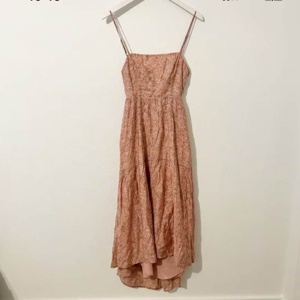 Astr the Label.
Pink Floral Maxi Dress